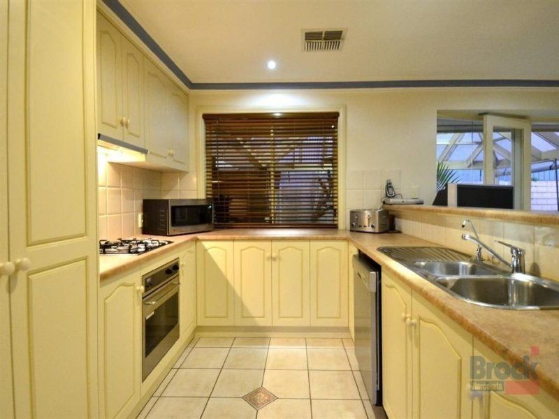 40 Elizabeth Crescent, Hallett Cove SA 5158