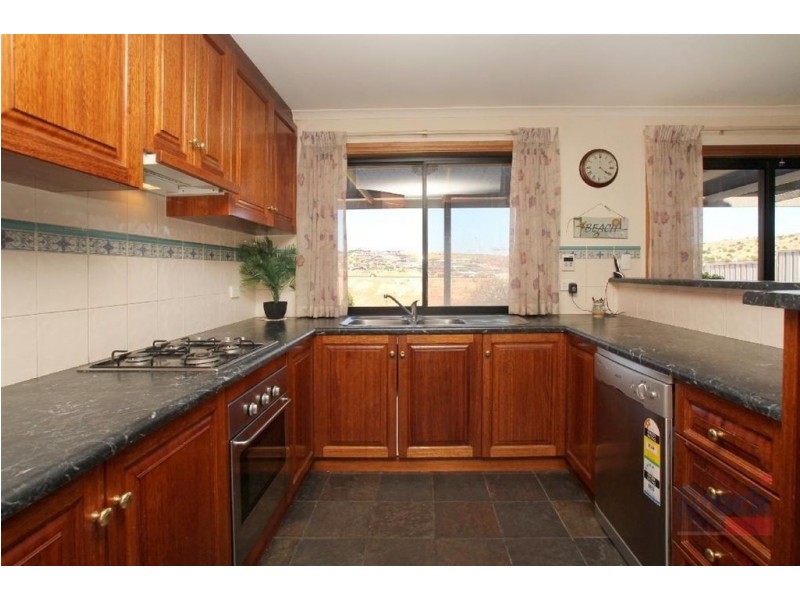 20 Freebairn Drive, Hallett Cove SA 5158