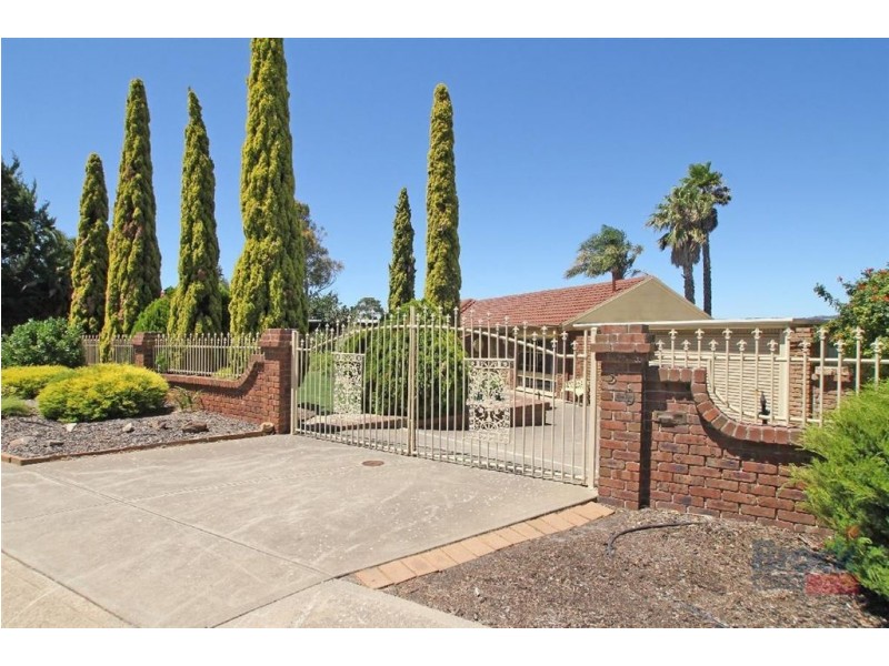 30 French Crescent, Trott Park SA 5158