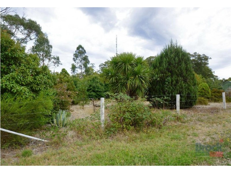 8 Owens Street, Crafers SA 5152