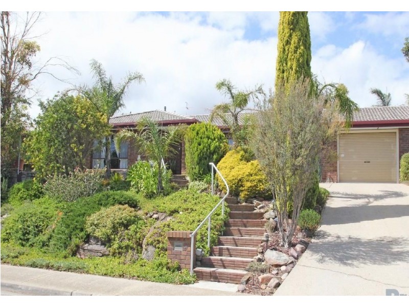4 Wayside Drive, Hallett Cove SA 5158
