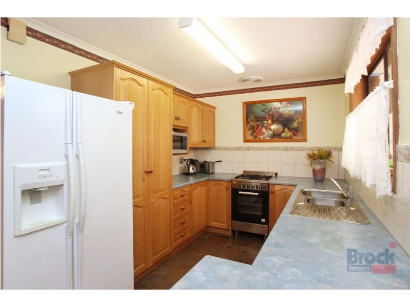 4 Wayside Drive, Hallett Cove SA 5158