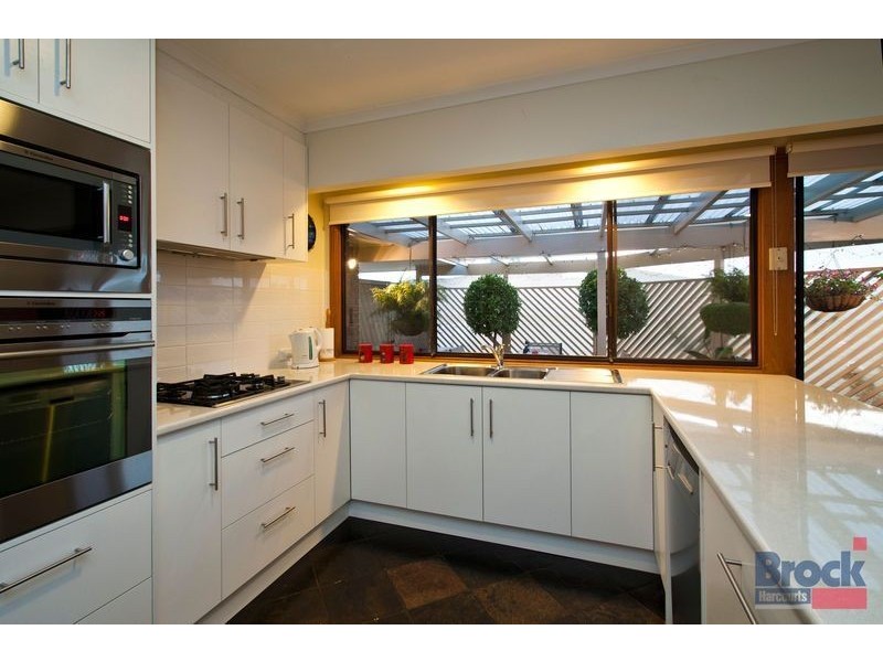 32 Barramundi Drive, Hallett Cove SA 5158