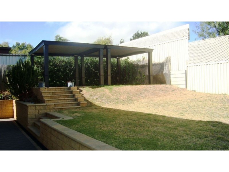 11 Fairhill Street, Hallett Cove SA 5158