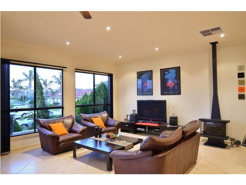 35 Cormorant Drive, Hallett Cove SA 5158