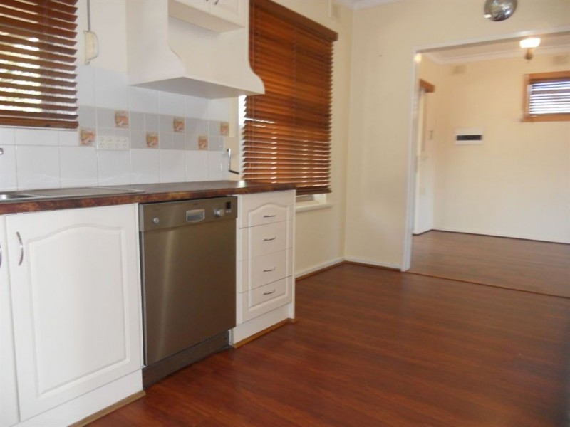 84 Newland Avenue, Marino SA 5049