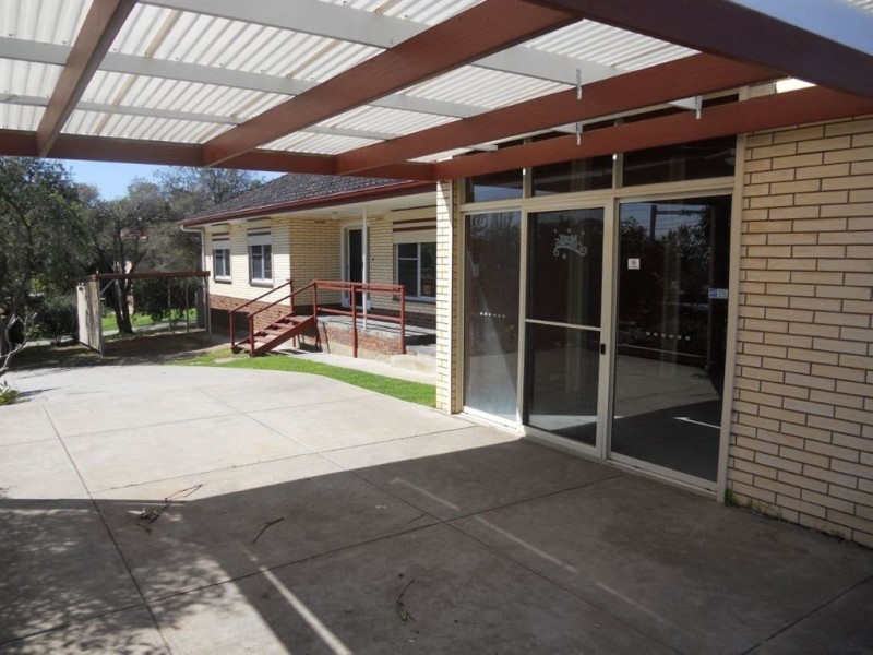 84 Newland Avenue, Marino SA 5049