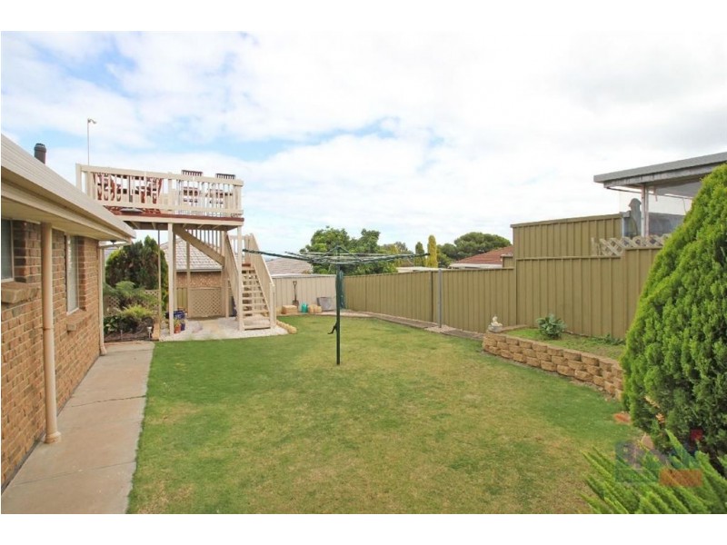 43 Lerunna Avenue, Hallett Cove SA 5158