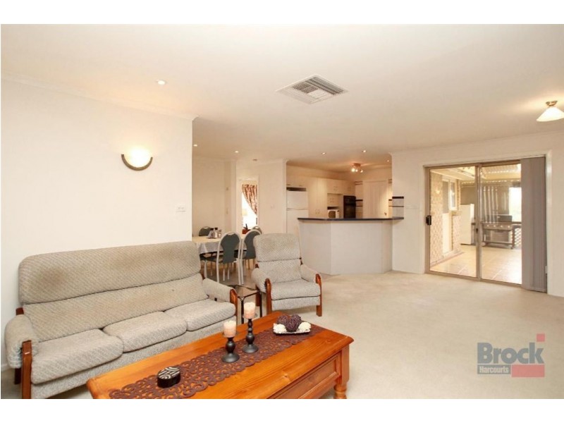 43 Lerunna Avenue, Hallett Cove SA 5158