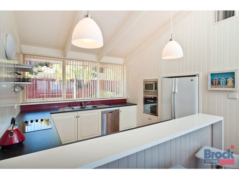 1 Arafura Court, Hallett Cove SA 5158