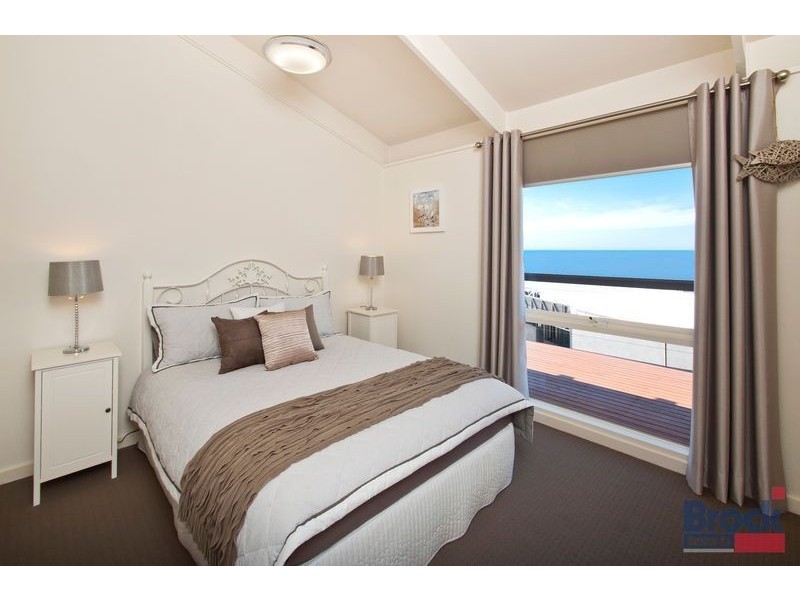 1 Arafura Court, Hallett Cove SA 5158