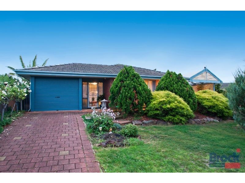 2 Deakin Court, Trott Park SA 5158