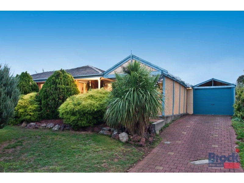 2 Deakin Court, Trott Park SA 5158