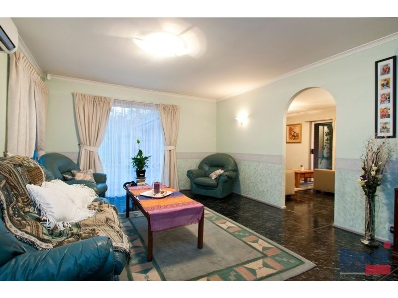 2 Deakin Court, Trott Park SA 5158