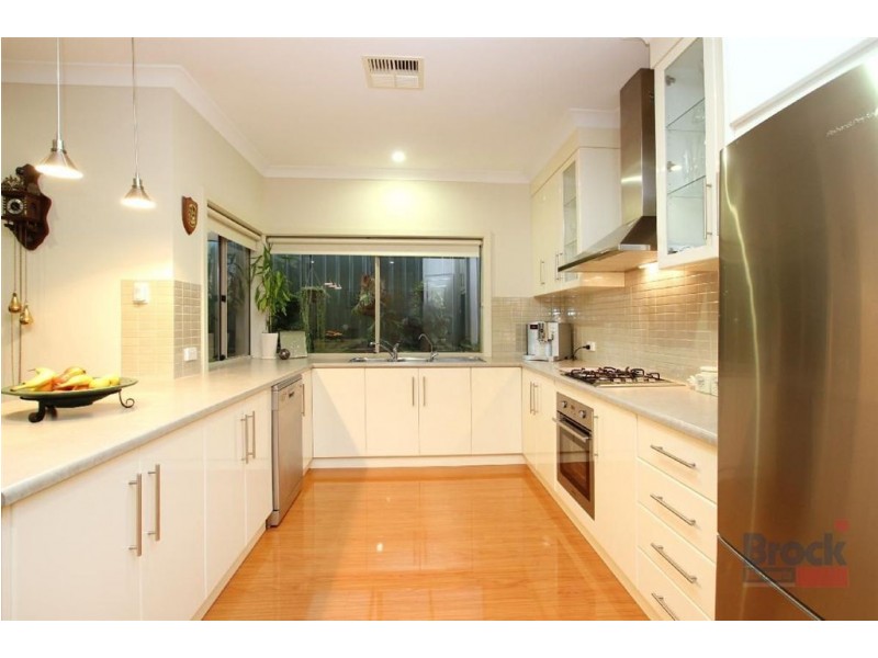 2 Bradbury Court, Hallett Cove SA 5158