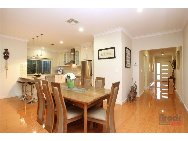 2 Bradbury Court, Hallett Cove SA 5158