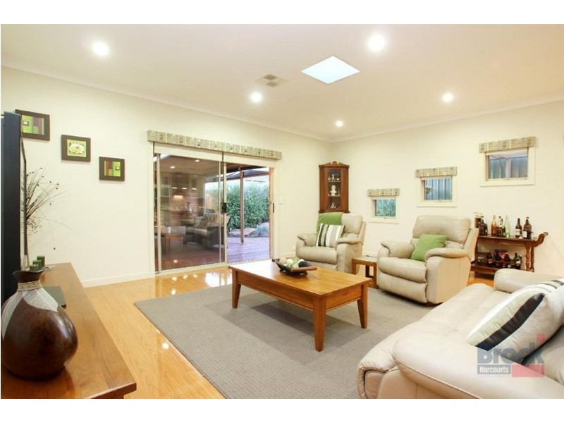 2 Bradbury Court, Hallett Cove SA 5158