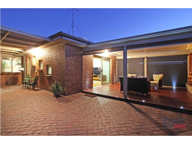 2 Bradbury Court, Hallett Cove SA 5158
