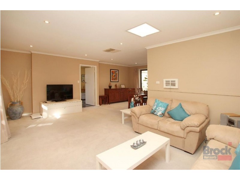 26 Coringle Crescent, Hallett Cove SA 5158