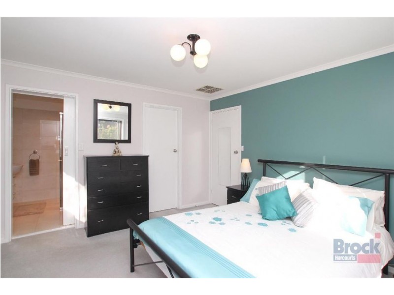 26 Coringle Crescent, Hallett Cove SA 5158