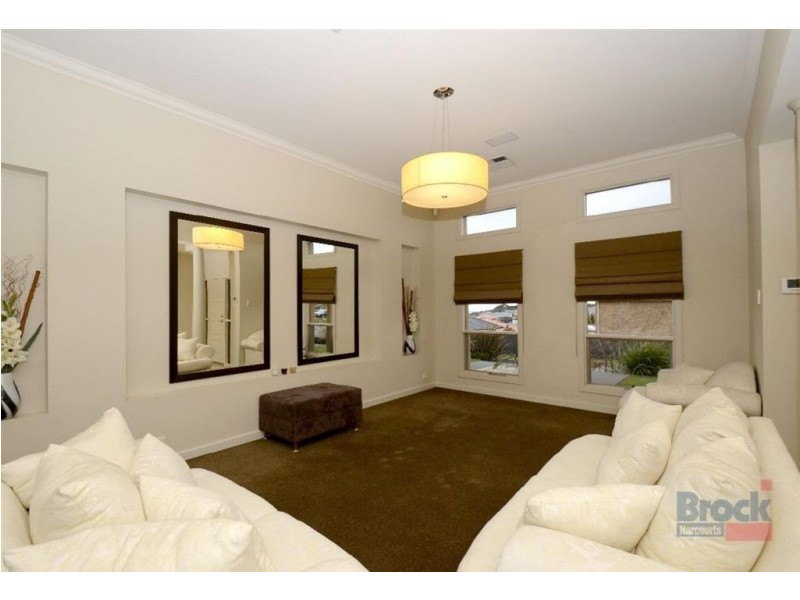 1 Norfolk Street, Flagstaff Hill SA 5159