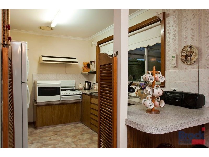 4 Resolute Crescent, Hallett Cove SA 5158