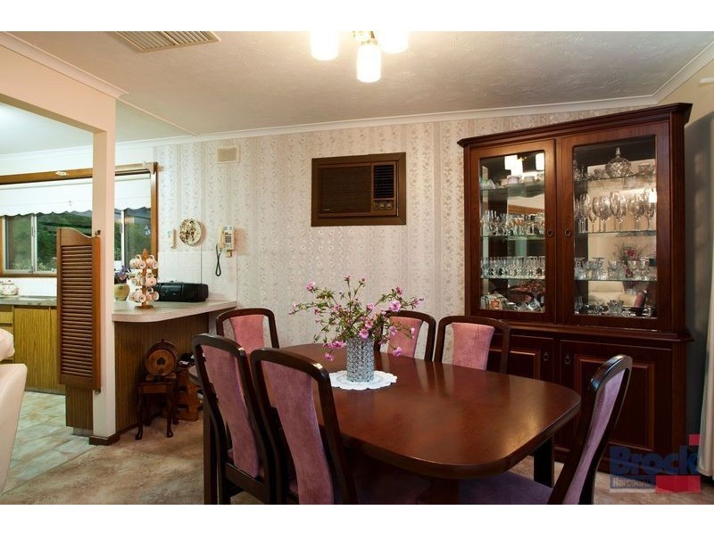 4 Resolute Crescent, Hallett Cove SA 5158