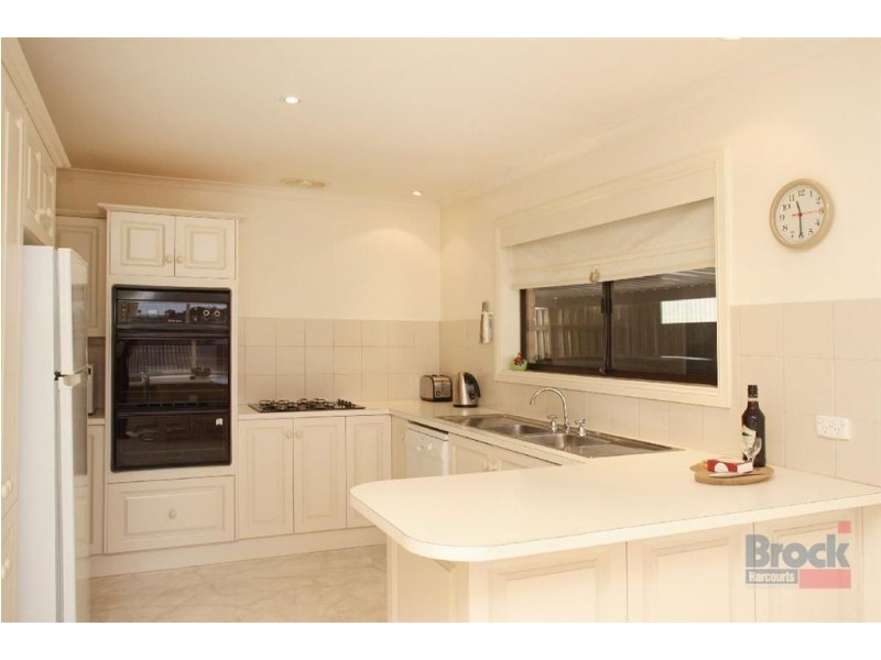 32 Caswell Drive, Hallett Cove SA 5158