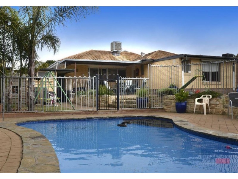 6 Claudia Street, Para Vista SA 5093