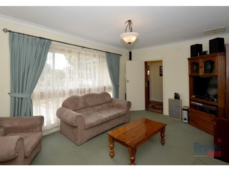 6 Claudia Street, Para Vista SA 5093