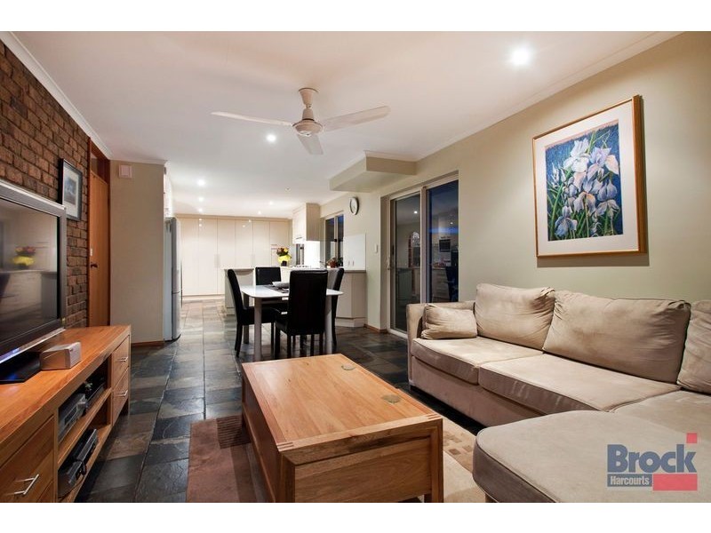 17 Takari Court, Hallett Cove SA 5158