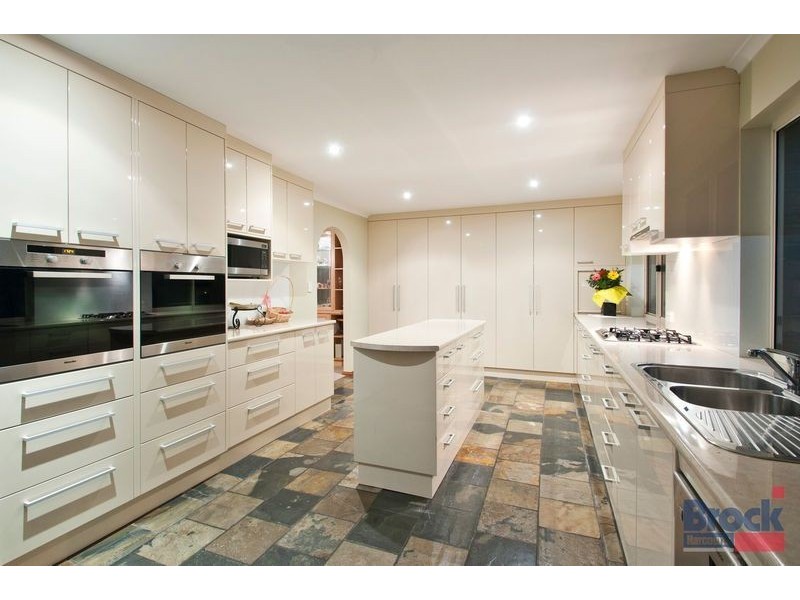 17 Takari Court, Hallett Cove SA 5158