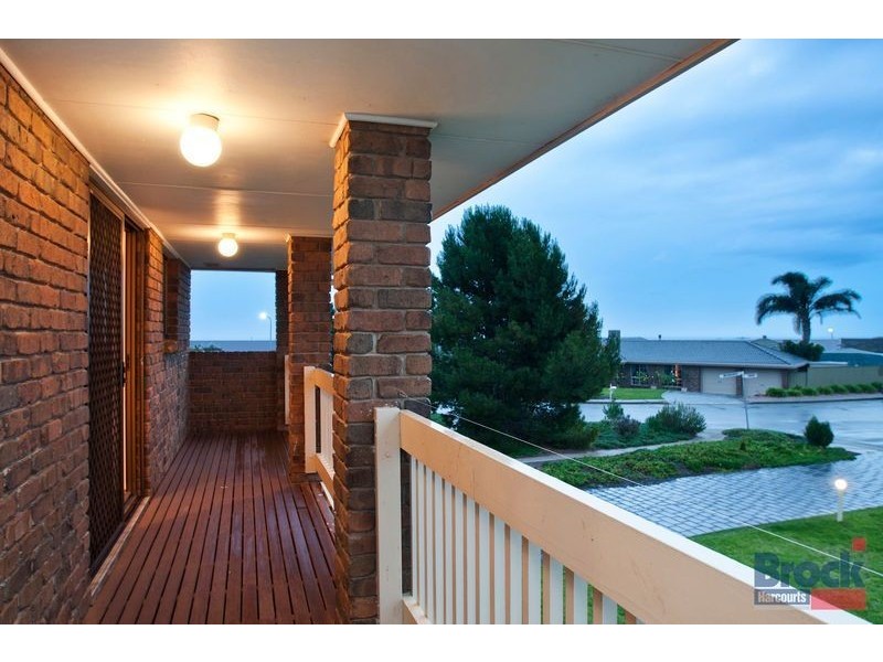 17 Takari Court, Hallett Cove SA 5158