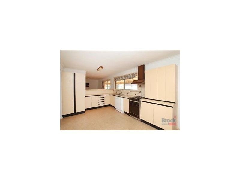 36 Kurrambi Crescent, Hallett Cove SA 5158