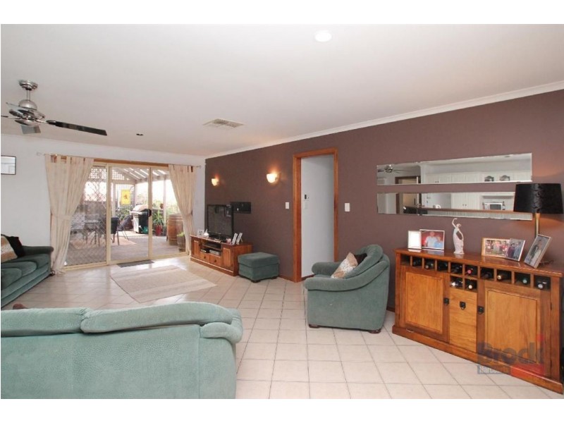 1 Brampton Court, Hallett Cove SA 5158