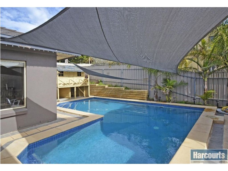 12 Ibis Crescent, Hallett Cove SA 5158