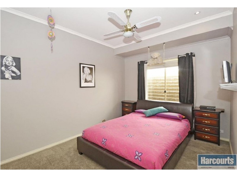 12 Ibis Crescent, Hallett Cove SA 5158