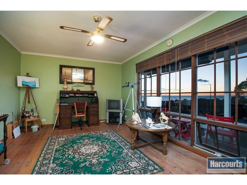 8 Aurora Street, Hallett Cove SA 5158