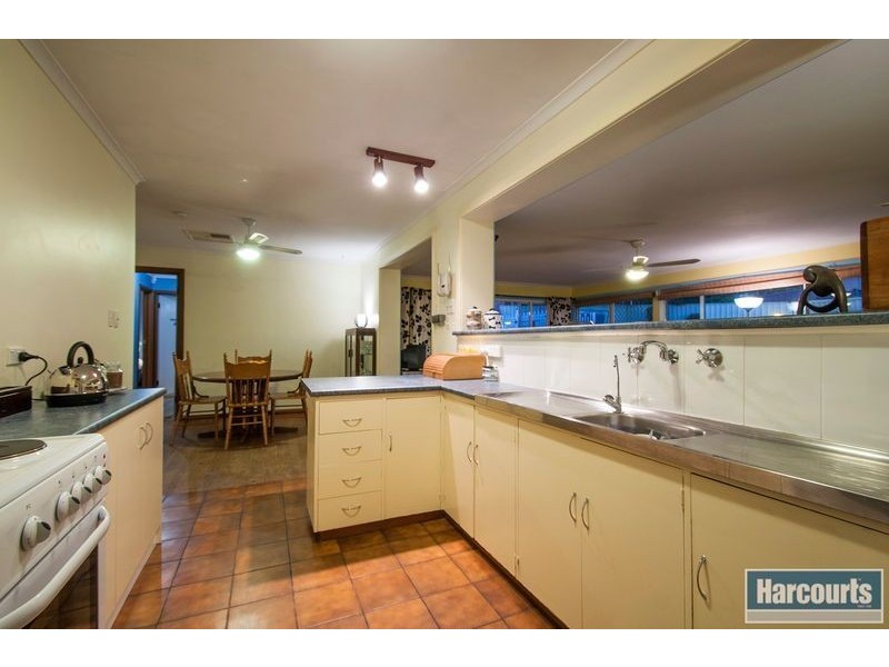 8 Aurora Street, Hallett Cove SA 5158