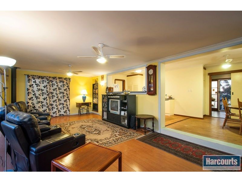 8 Aurora Street, Hallett Cove SA 5158