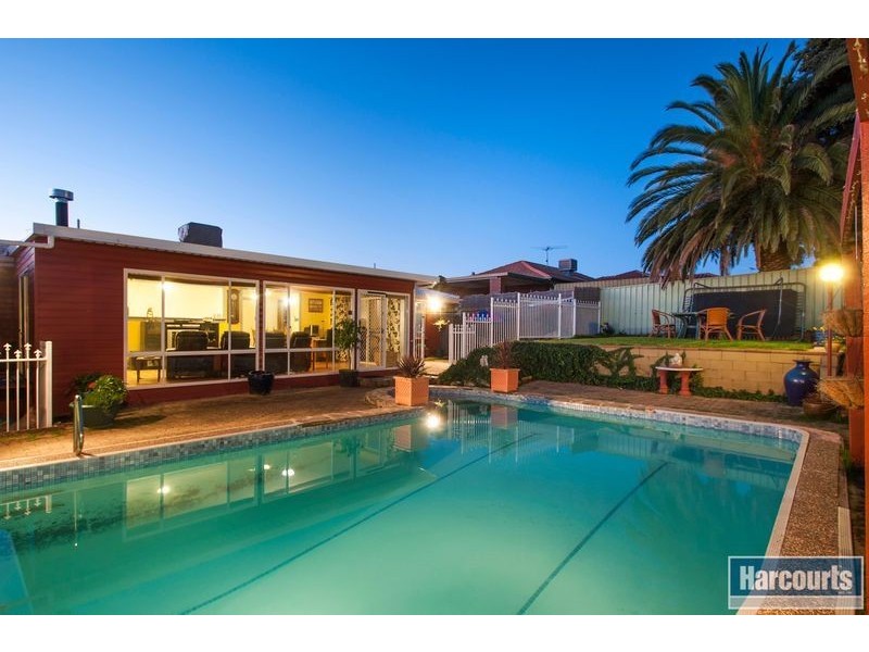 8 Aurora Street, Hallett Cove SA 5158