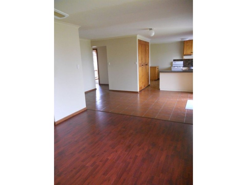 33 Rogana Street, Hallett Cove SA 5158