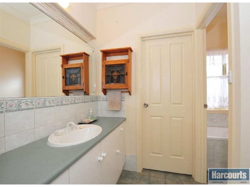 7 Carlisle Court, Hallett Cove SA 5158