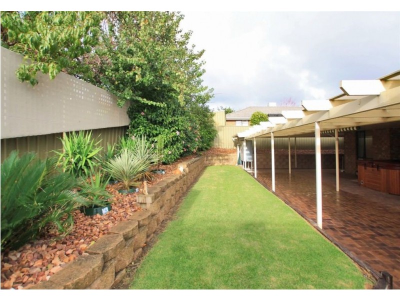 90 Barramundi Drive, Hallett Cove SA 5158