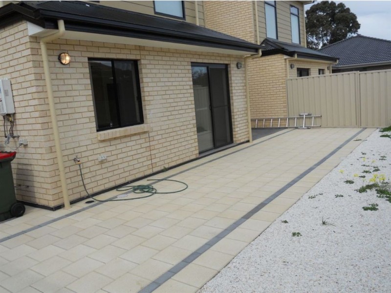 2/2 Walter Avenue, Mitchell Park SA 5043