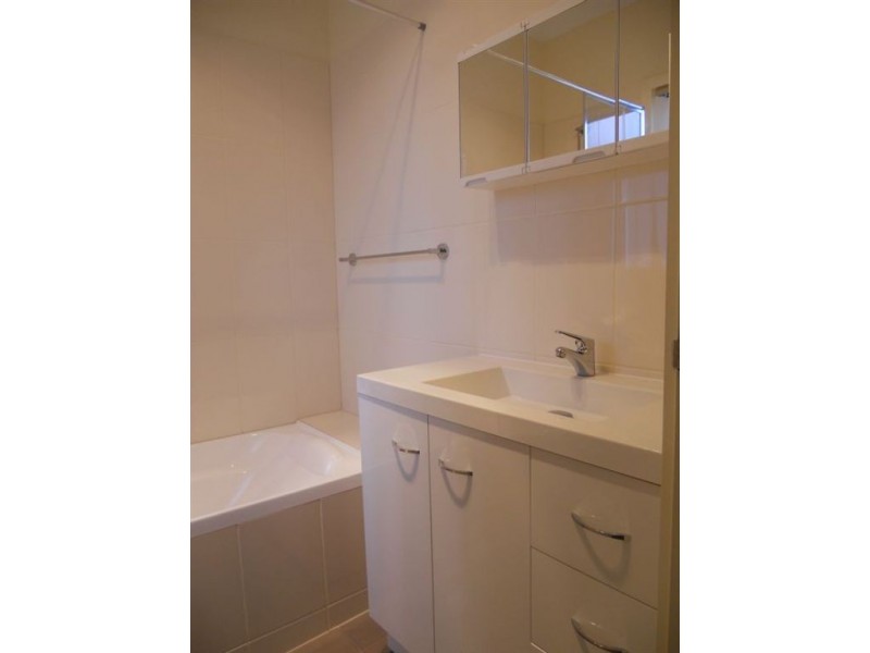 1/2 Walter Avenue, Mitchell Park SA 5043