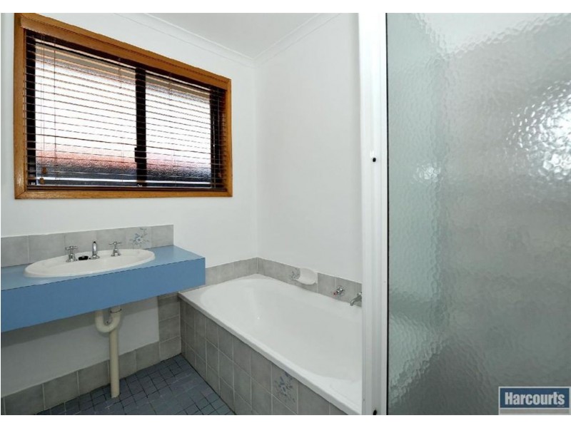 18 Fisher Avenue, Trott Park SA 5158