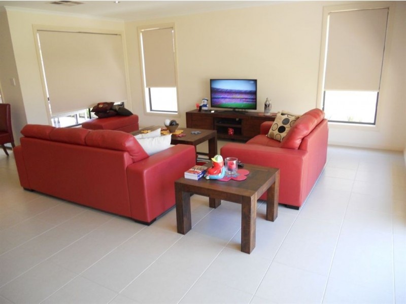 7 Dixie Court, Happy Valley SA 5159