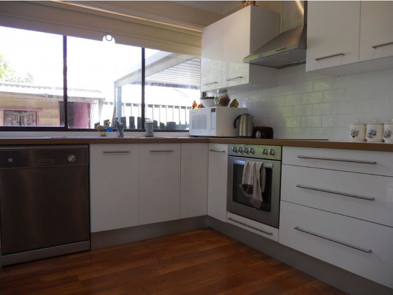 13 Southbound Avenue, Aberfoyle Park SA 5159