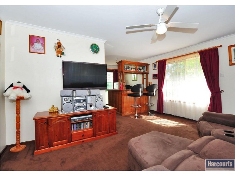 13 Tyson Avenue, Trott Park SA 5158
